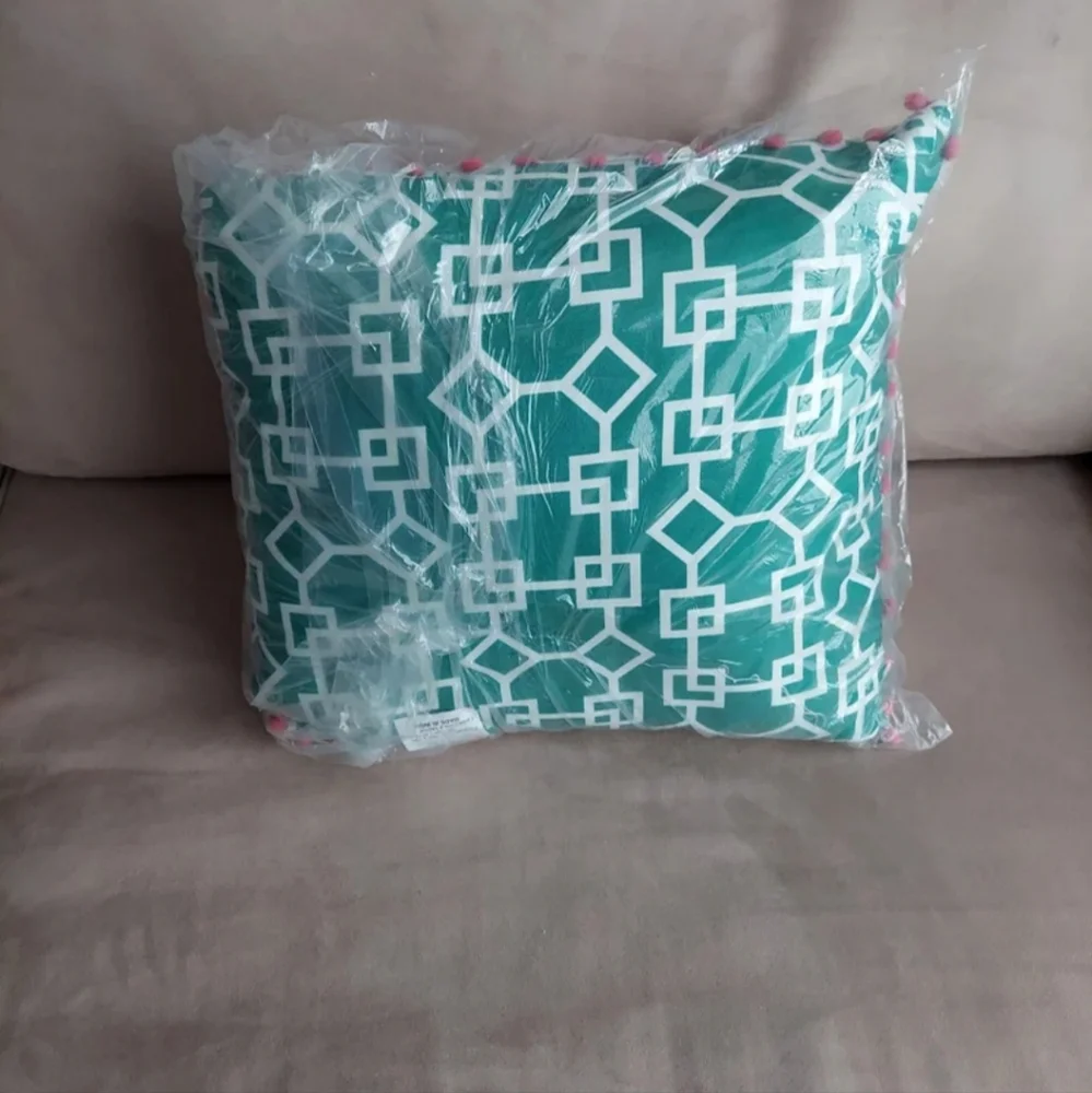 Toucan Coastal Tropical Oversized XL Embroidered Accent Pillow BNWT RETIRED 2021